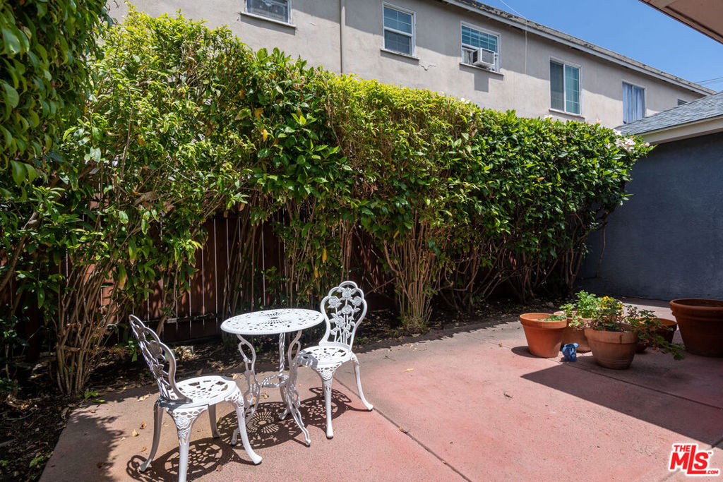 1133 26th Street - Photo 21