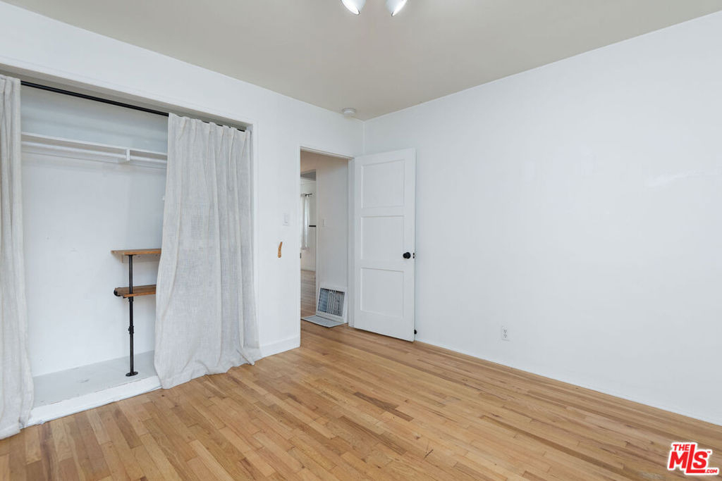1133 26th Street - Photo 18