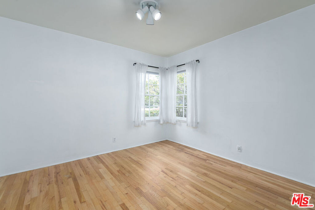 1133 26th Street - Photo 16