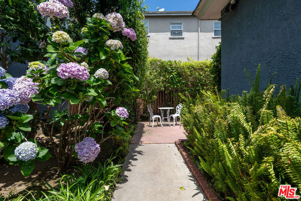 1133 26th Street - Photo 20