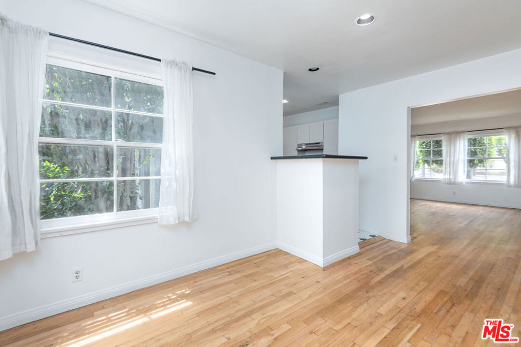 1133 26th Street - Photo 5