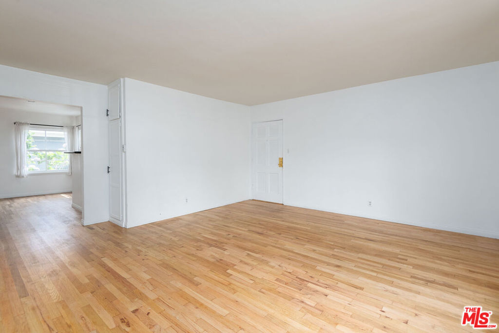 1133 26th Street - Photo 3