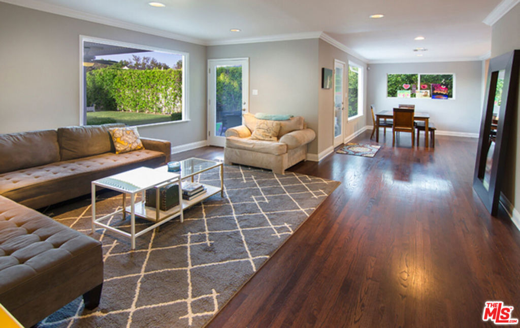 12419 Sarah Street - Photo 10
