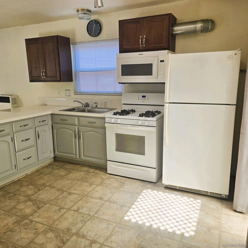 411 2nd - Photo 11