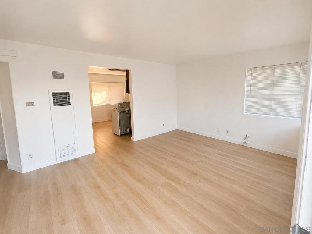 847 E Washington - Photo 1