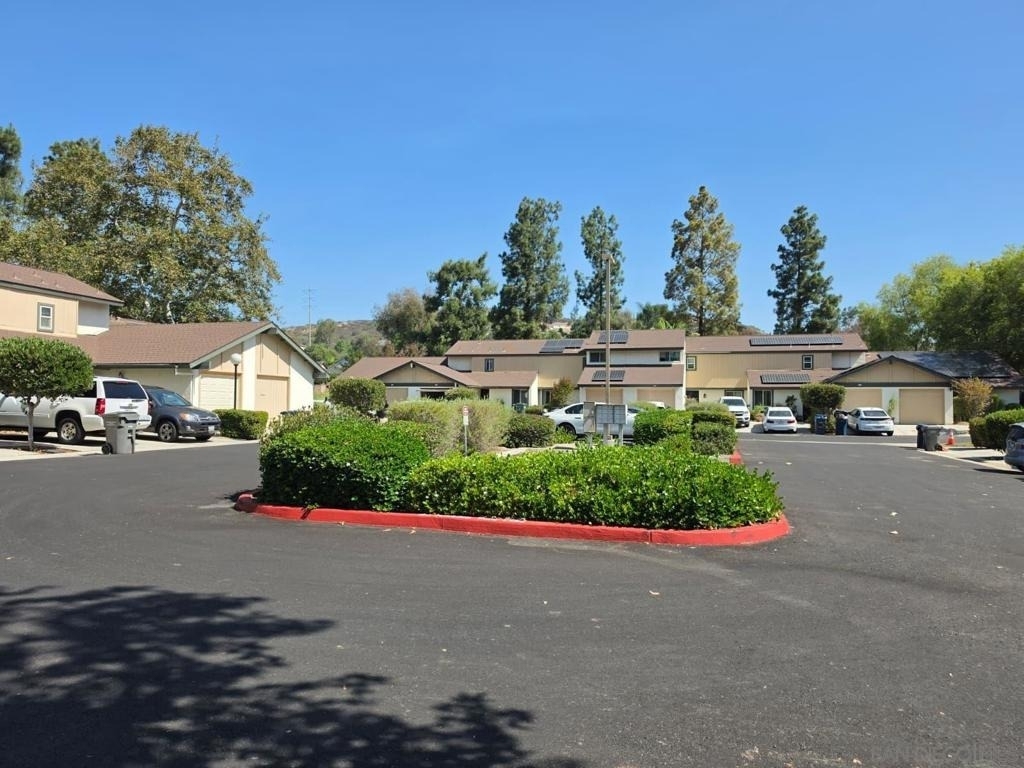 505 Smoketree Gln - Photo 2