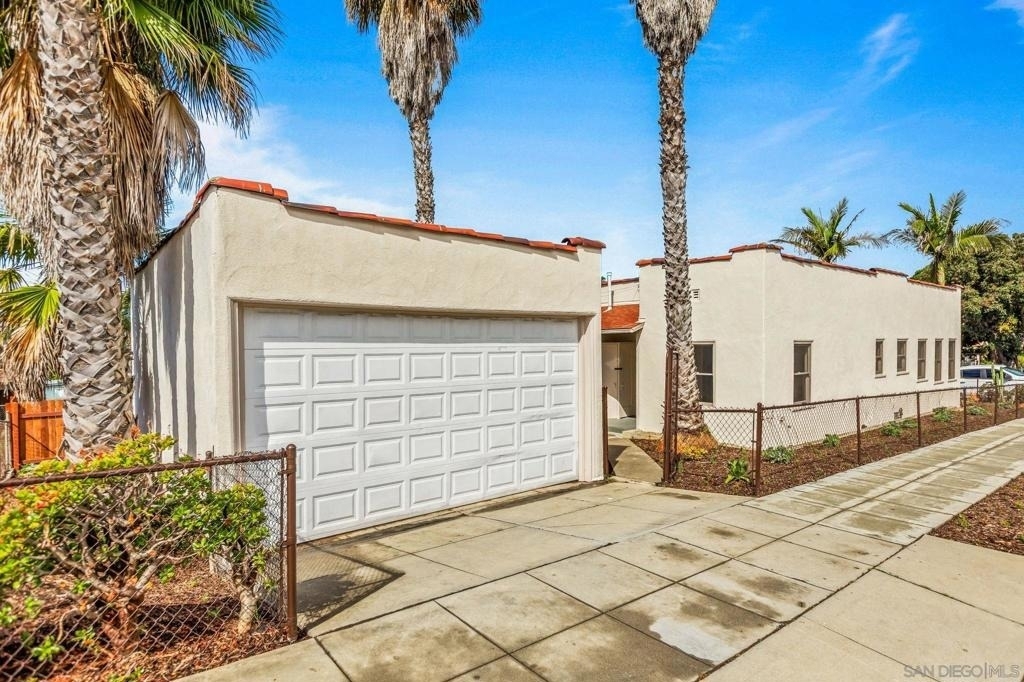 915 Civic Center Dr - Photo 22