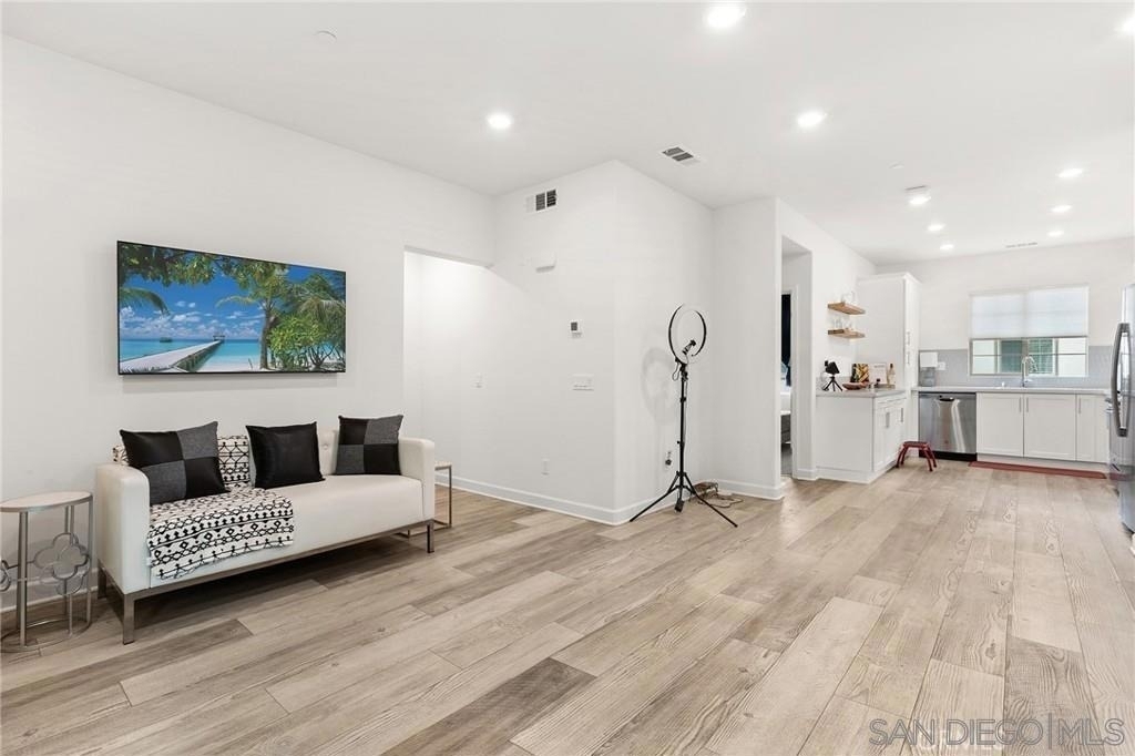 4374 Nautilus Way - Photo 2