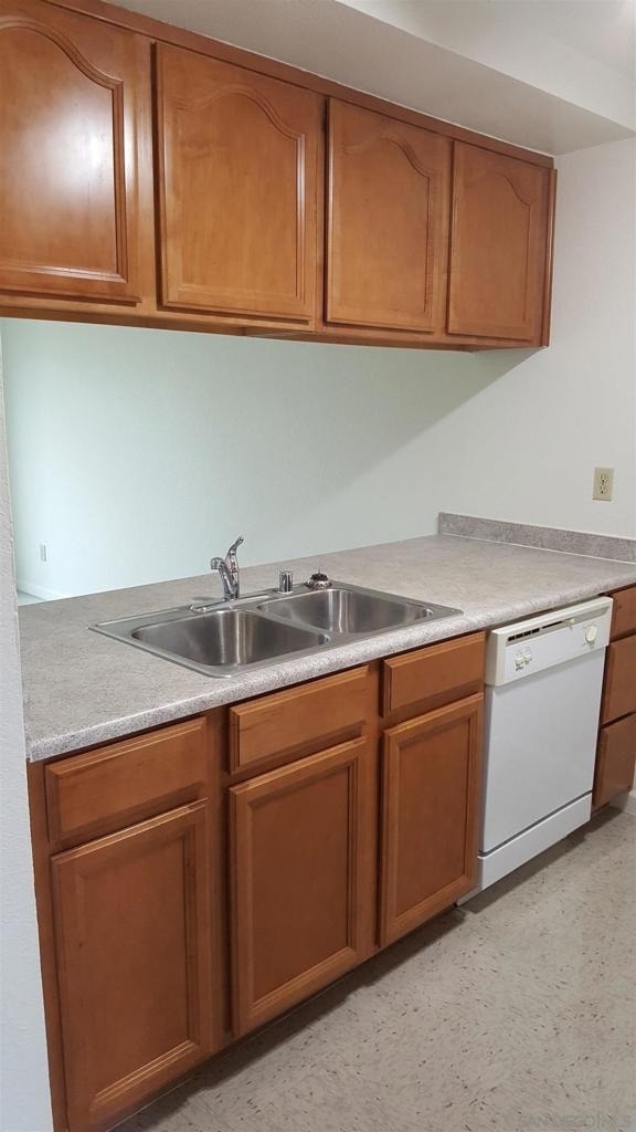 417 N Citrus Ave. - Photo 3
