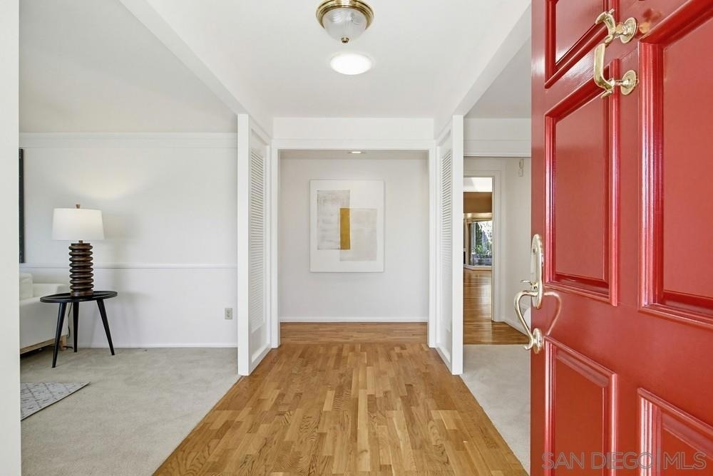 8635 Cliffridge - Photo 2