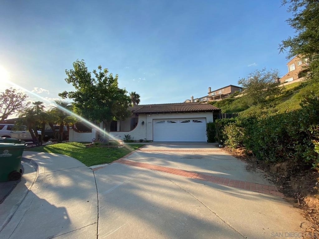 12592 Heatherfield Ln - Photo 0