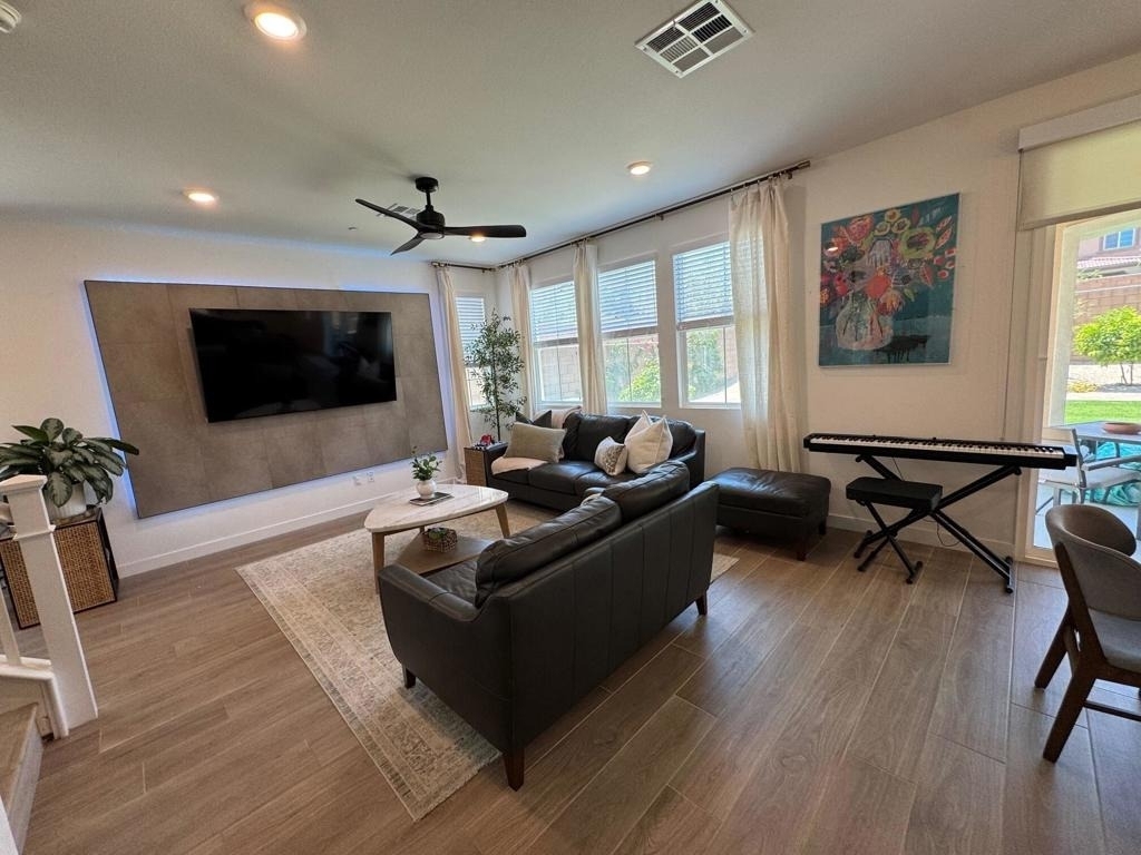 35403 Bains Avenue - Photo 10