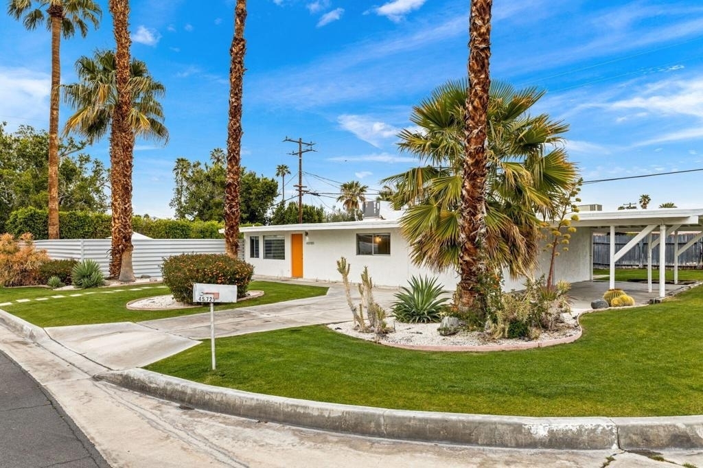 45720 Abronia Trail - Photo 0