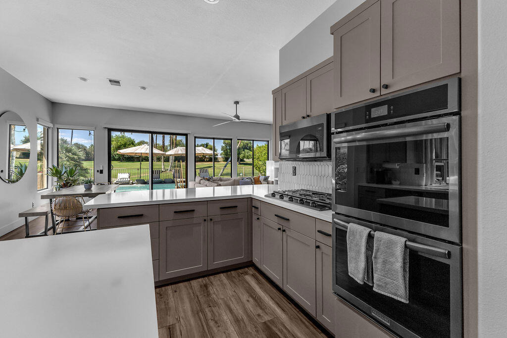 93 Kavenish Drive - Photo 8