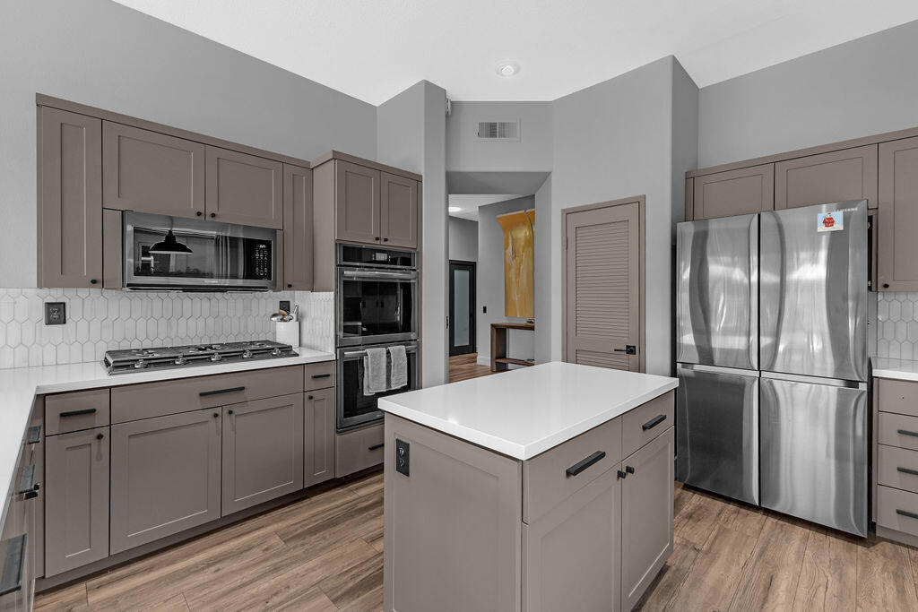 93 Kavenish Drive - Photo 6