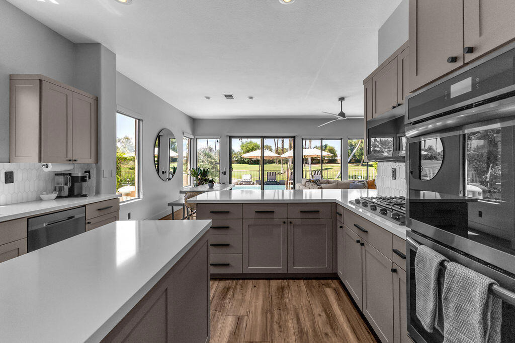 93 Kavenish Drive - Photo 9