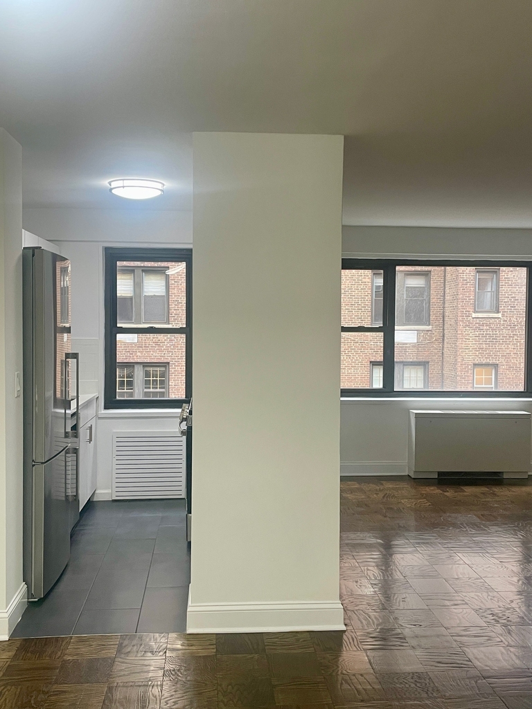 405 East 56th Street - Photo 1