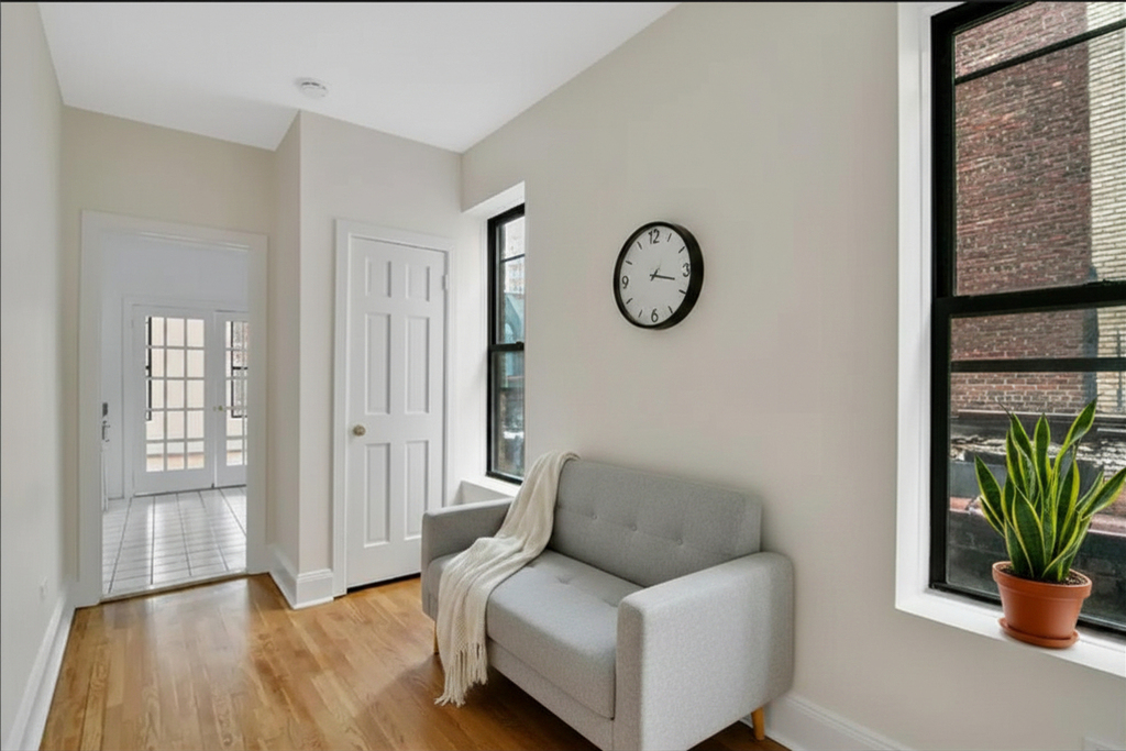 17 Greenwich Street - Photo 2