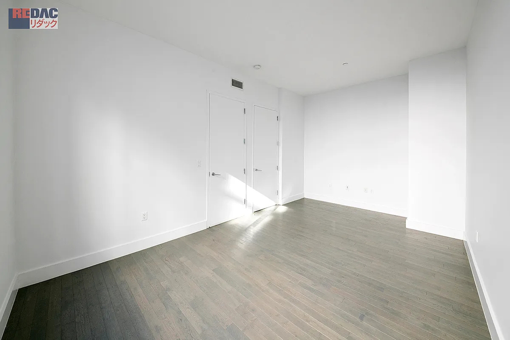 416 West 52nd Street - Photo 5