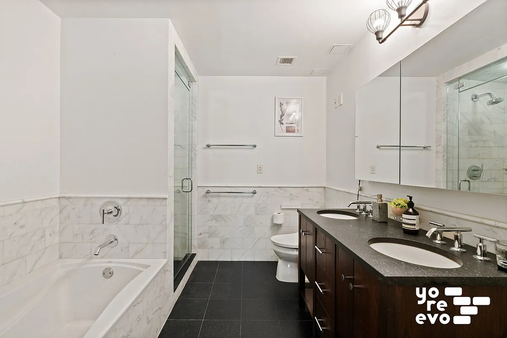 454 West 54th Street - Photo 3
