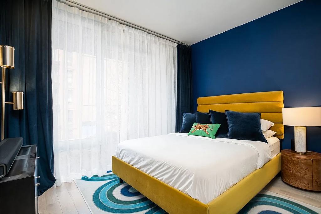 350 West 53rd Street - Photo 1