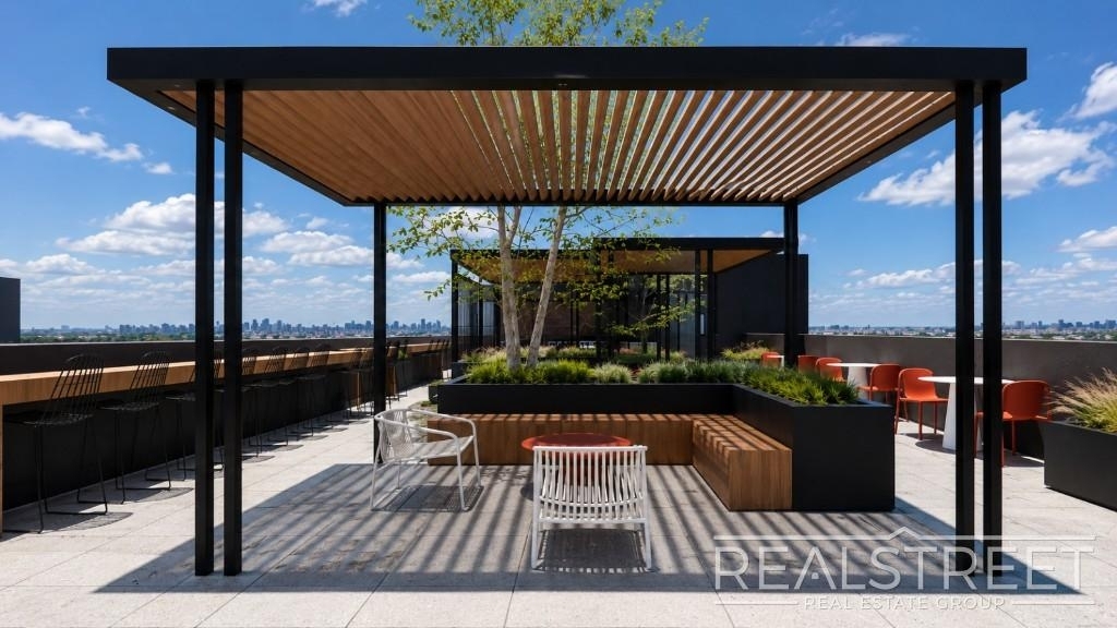 150 Noll St - Photo 6