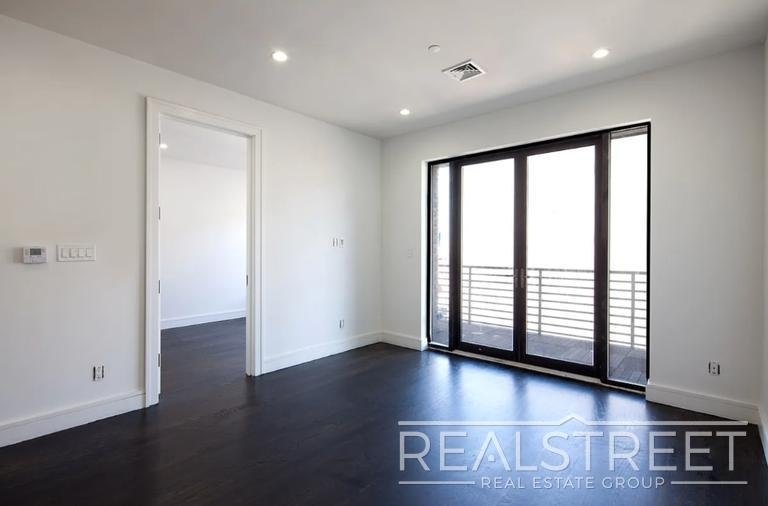 147 Rogers Avenue - Photo 0