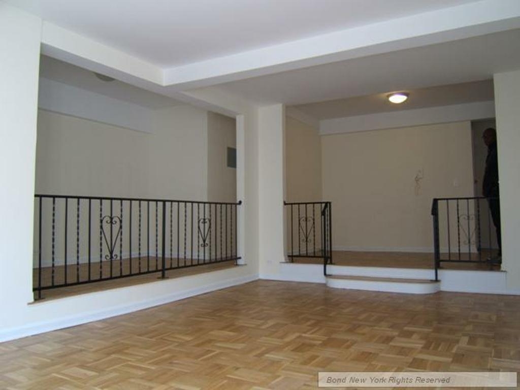 Grand Concourse - Photo 0