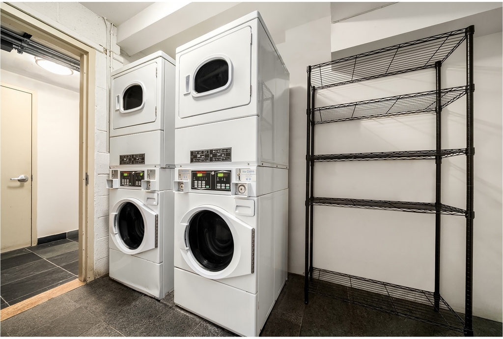 159 Bleecker St - Photo 12