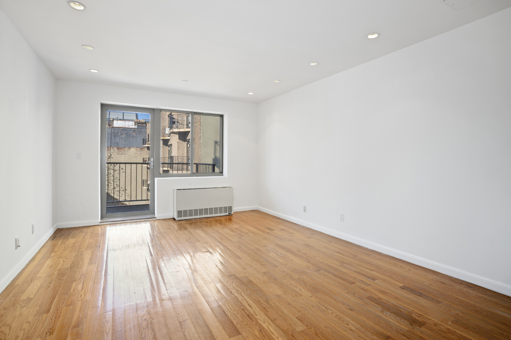 159 Bleecker St - Photo 1