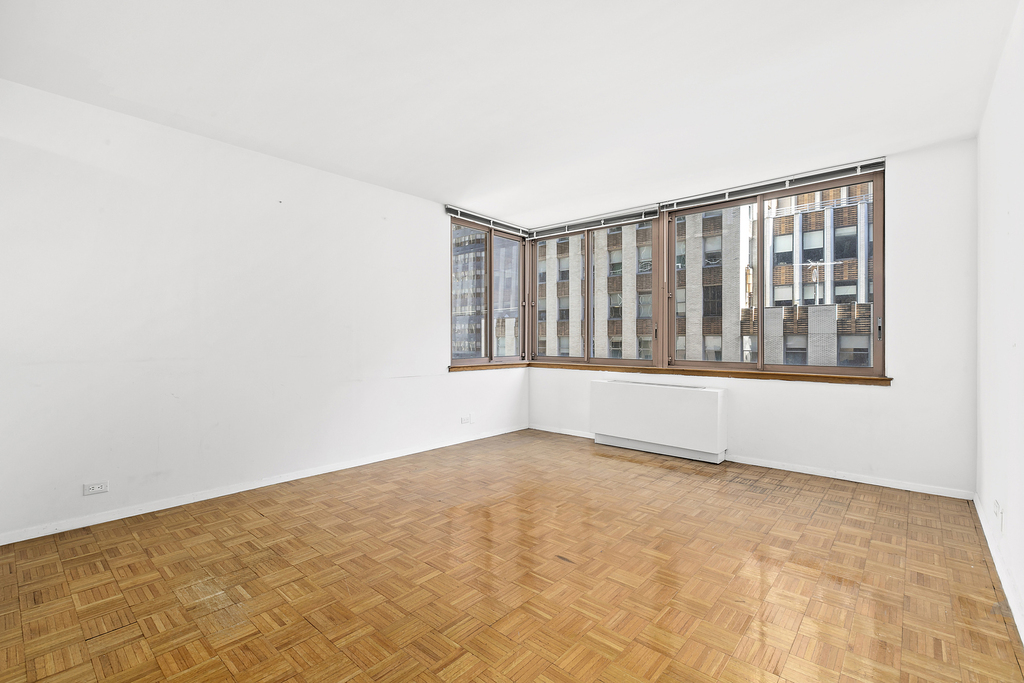 235 E 40th St - Photo 1