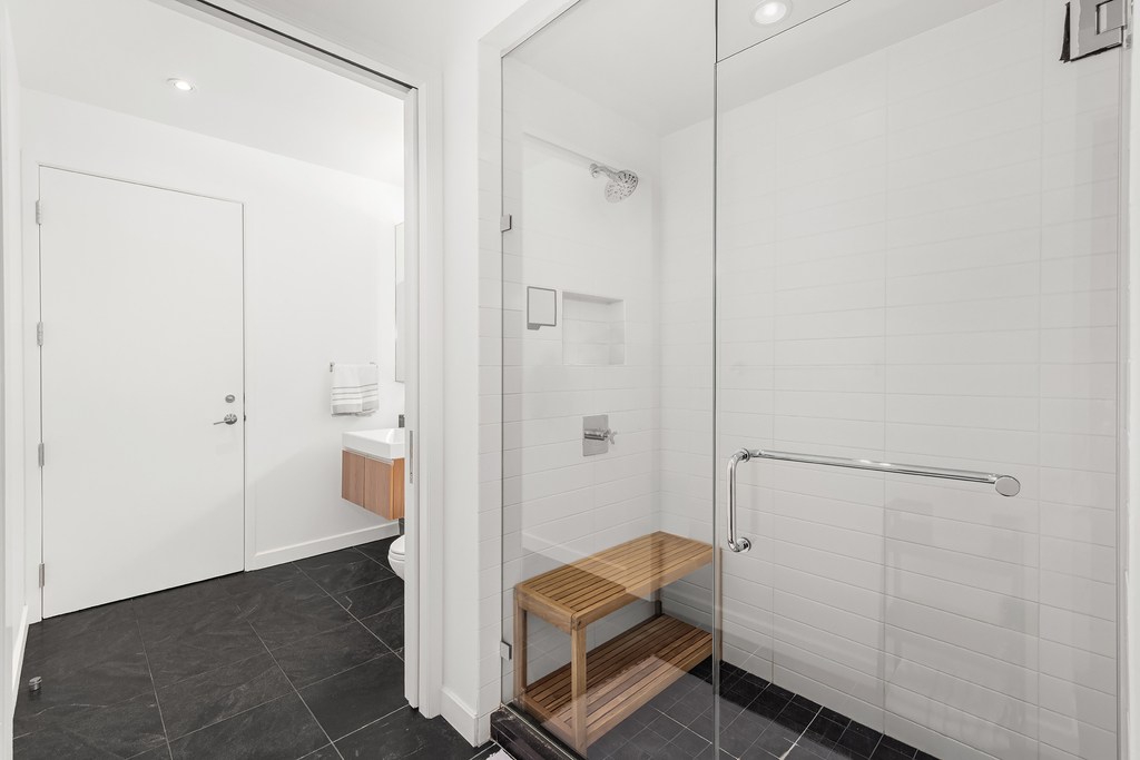 311 W Broadway - Photo 8