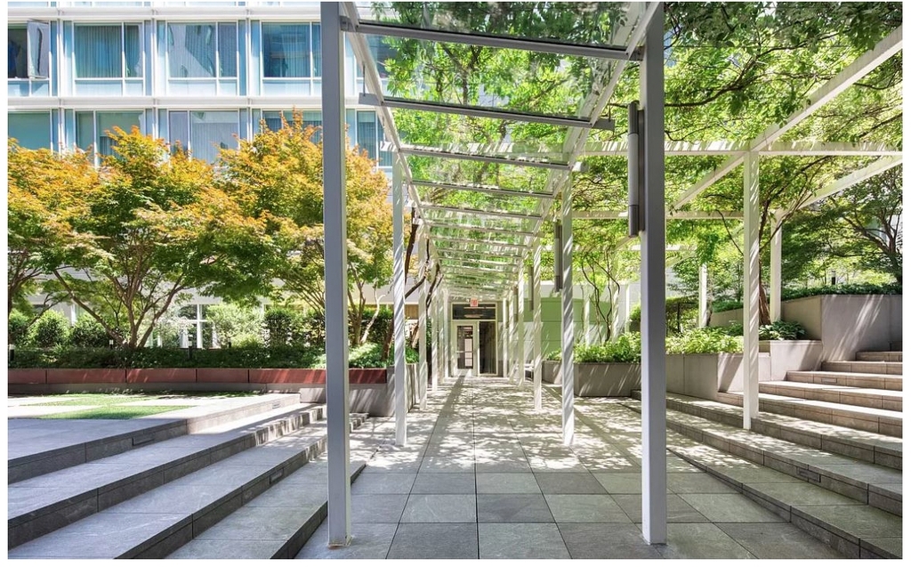 311 W Broadway - Photo 12