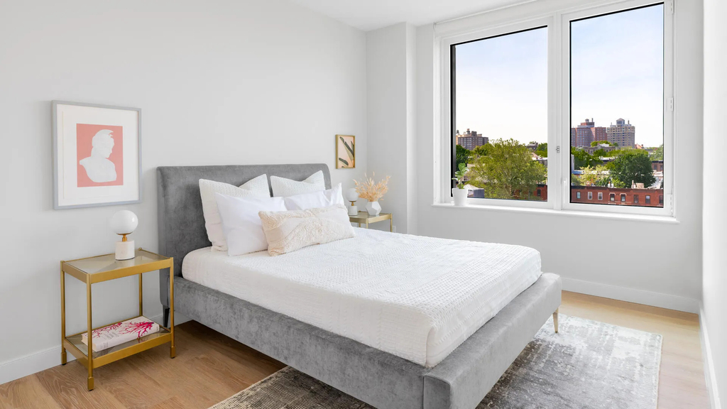  - Photo 1