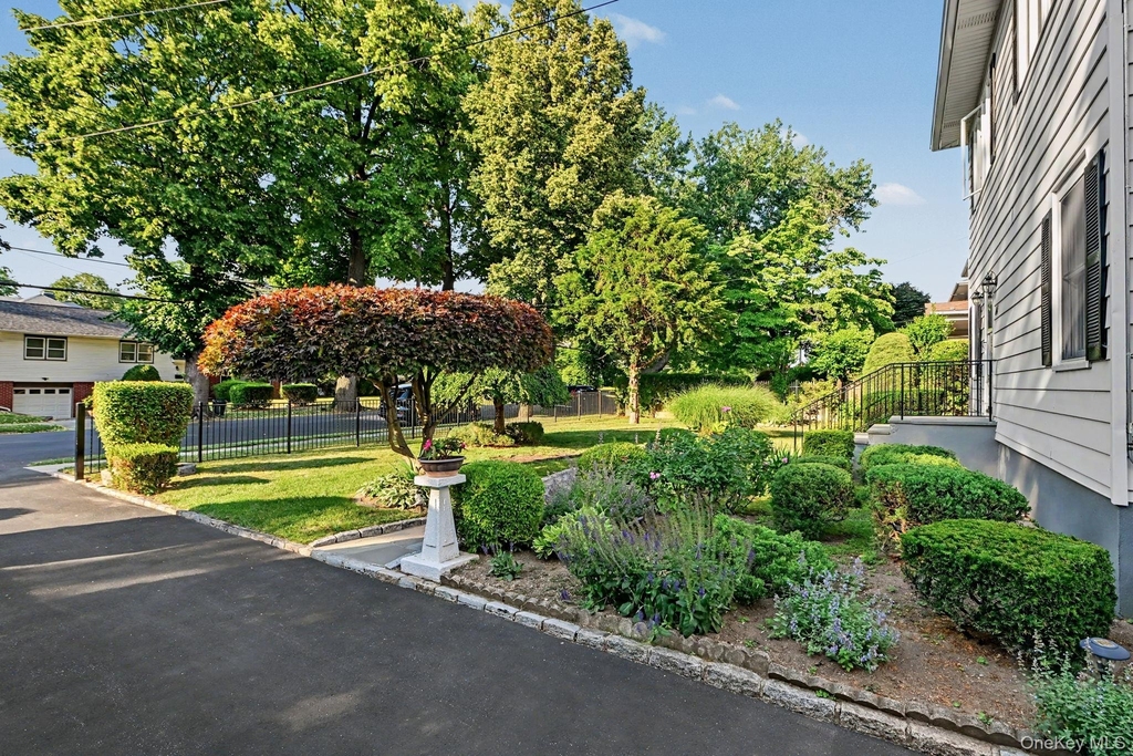 242 Mayflower Avenue - Photo 1