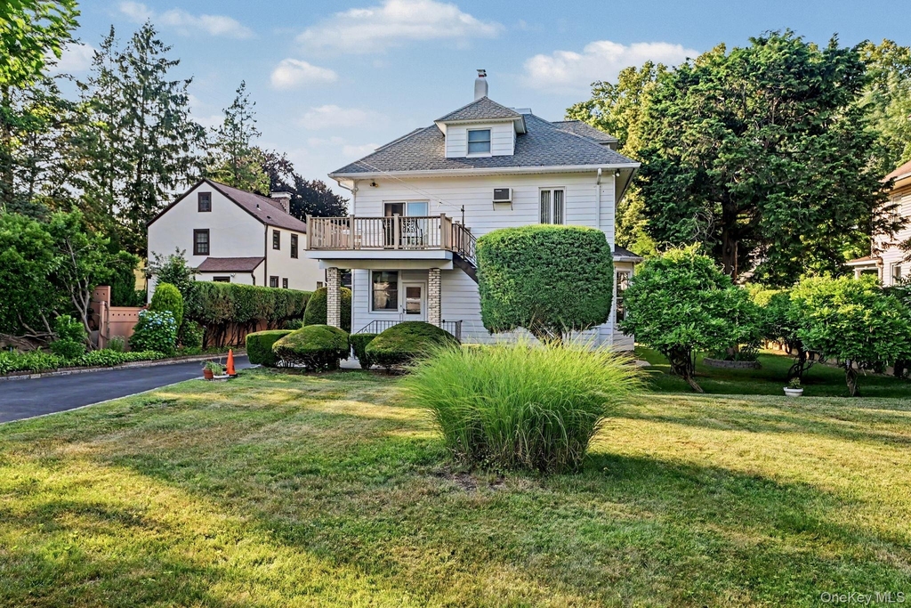 242 Mayflower Avenue - Photo 11