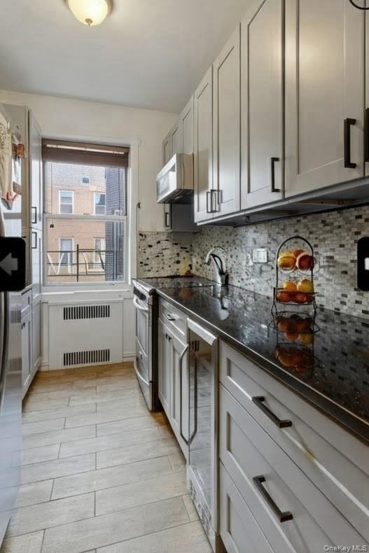 79-01 35 Avenue - Photo 2