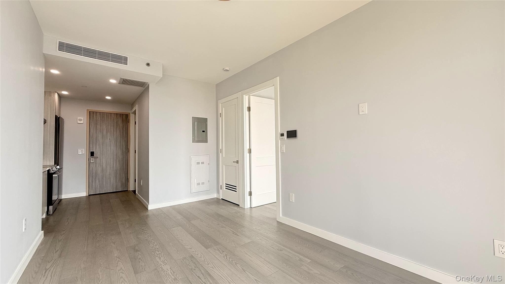 134-11 Franklin Avenue - Photo 4