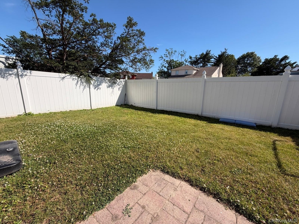 906 Park Court - Photo 12