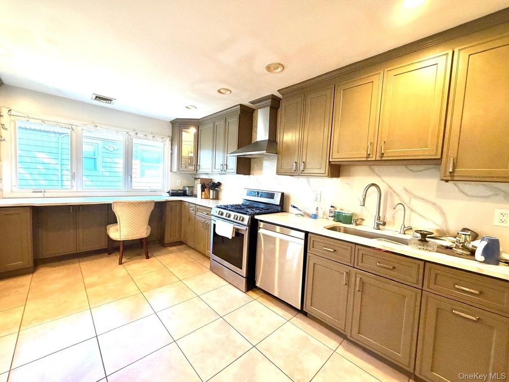 906 Park Court - Photo 4