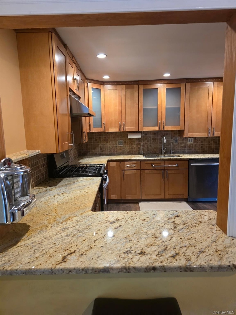 1396 Illinois Avenue - Photo 10