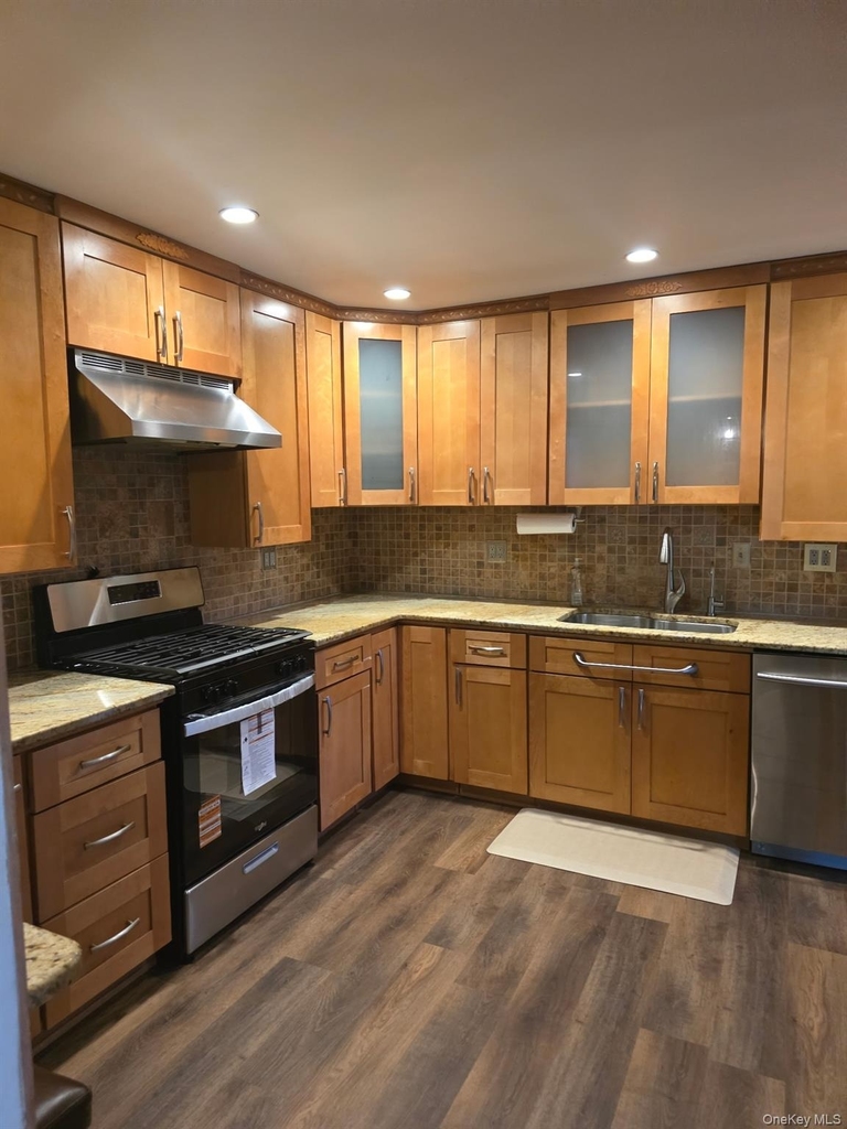 1396 Illinois Avenue - Photo 9