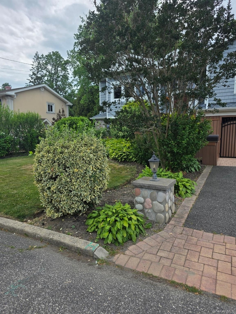 1396 Illinois Avenue - Photo 2
