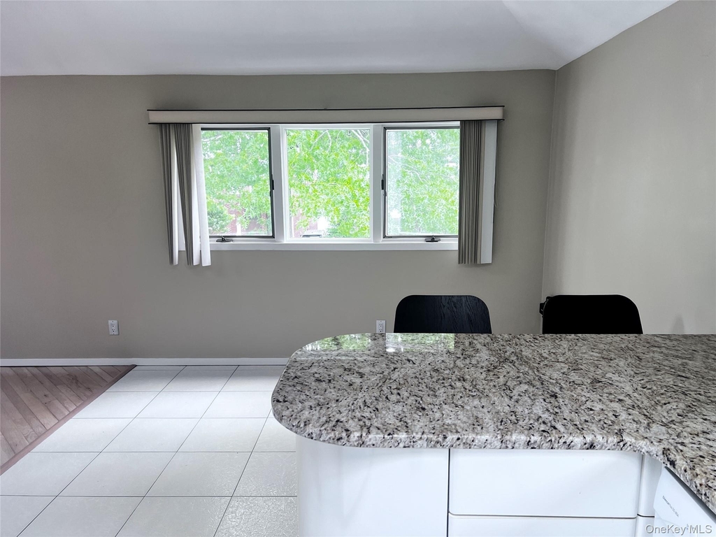 5710 253rd Street - Photo 4