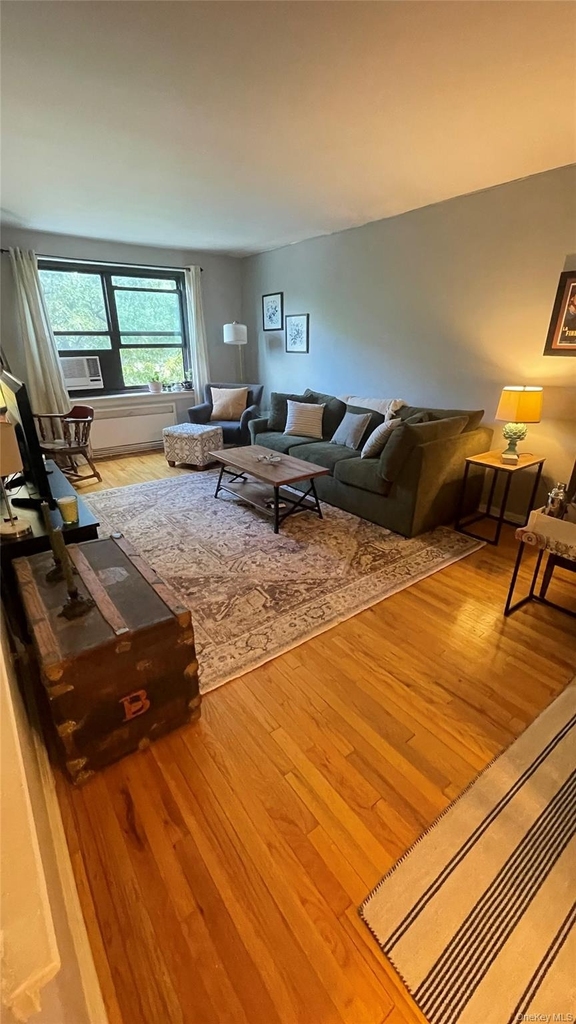 212-04 75th Avenue - Photo 4