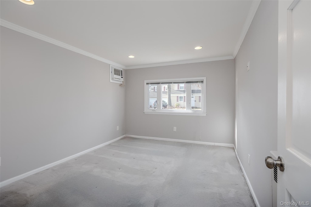 152 Charles Street - Photo 8