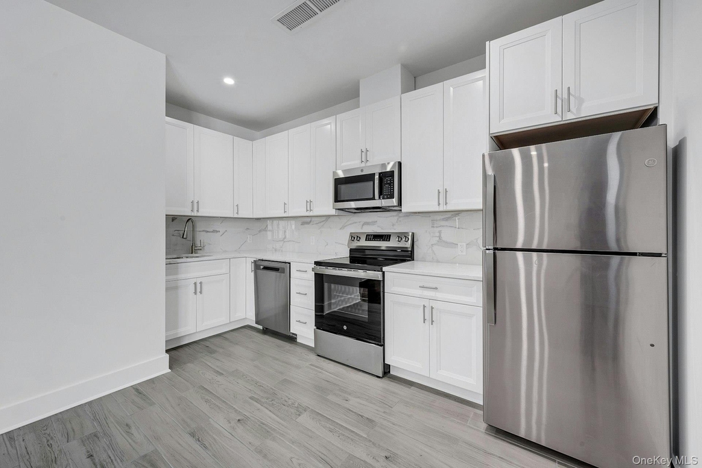291 Main Street - Photo 3