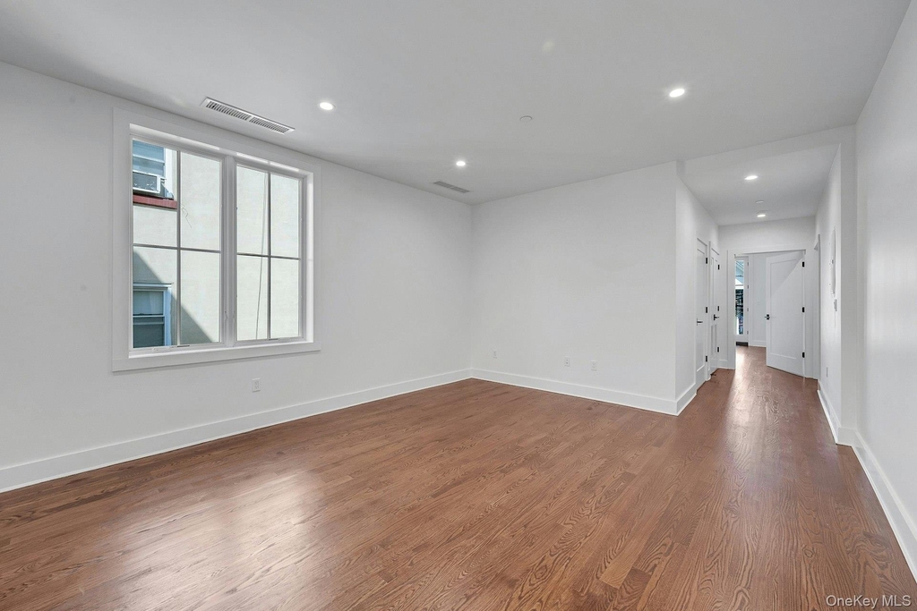 291 Main Street - Photo 5