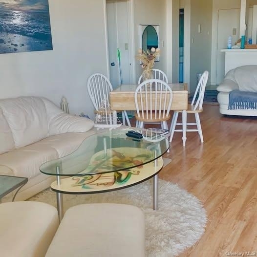 360 Shore Rd - Photo 2