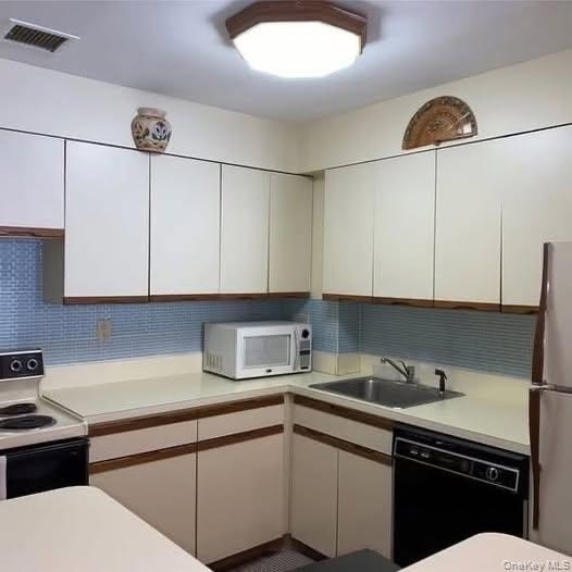 360 Shore Rd - Photo 3